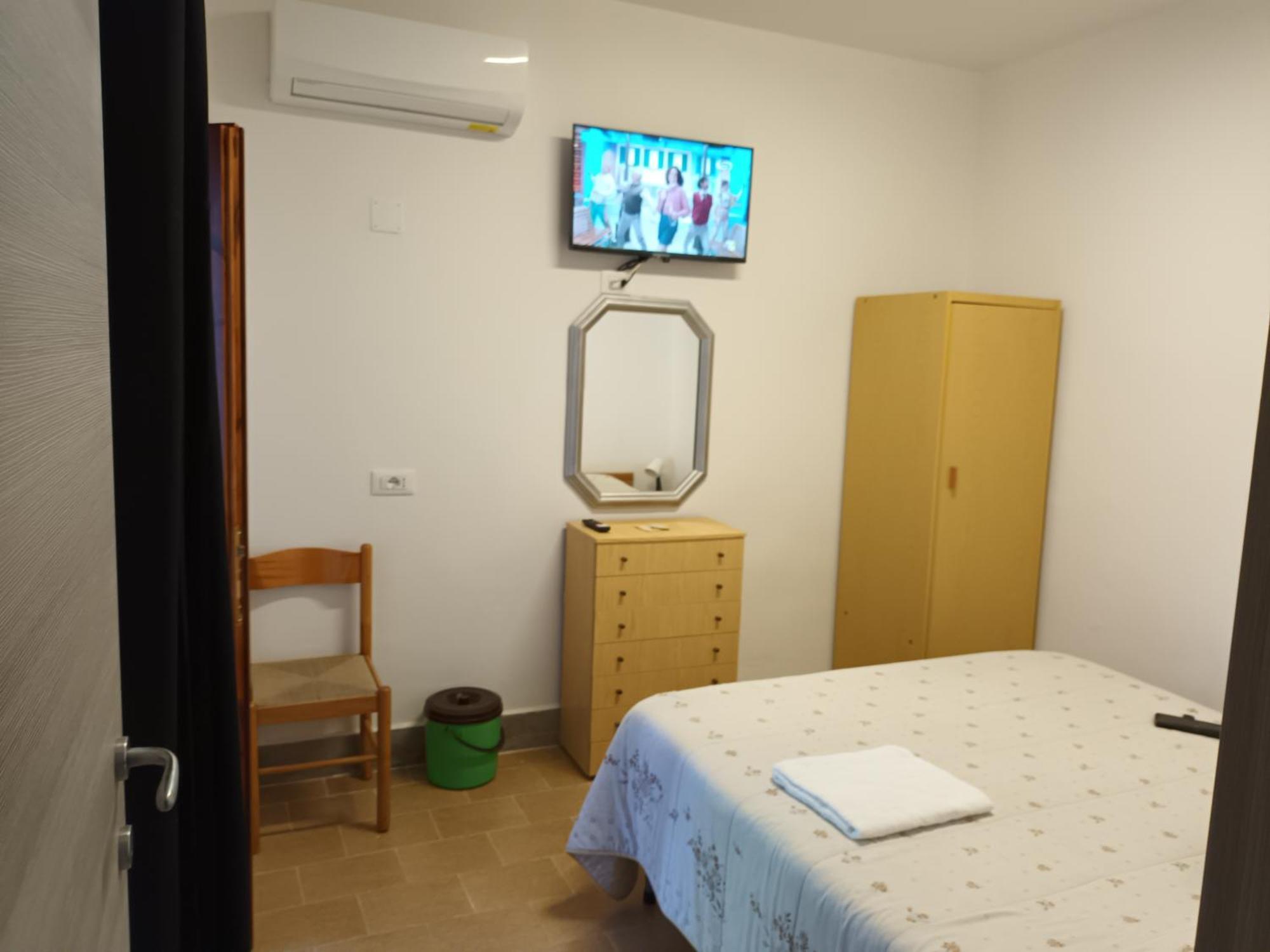 Levante Rooms Scalea Exterior photo
